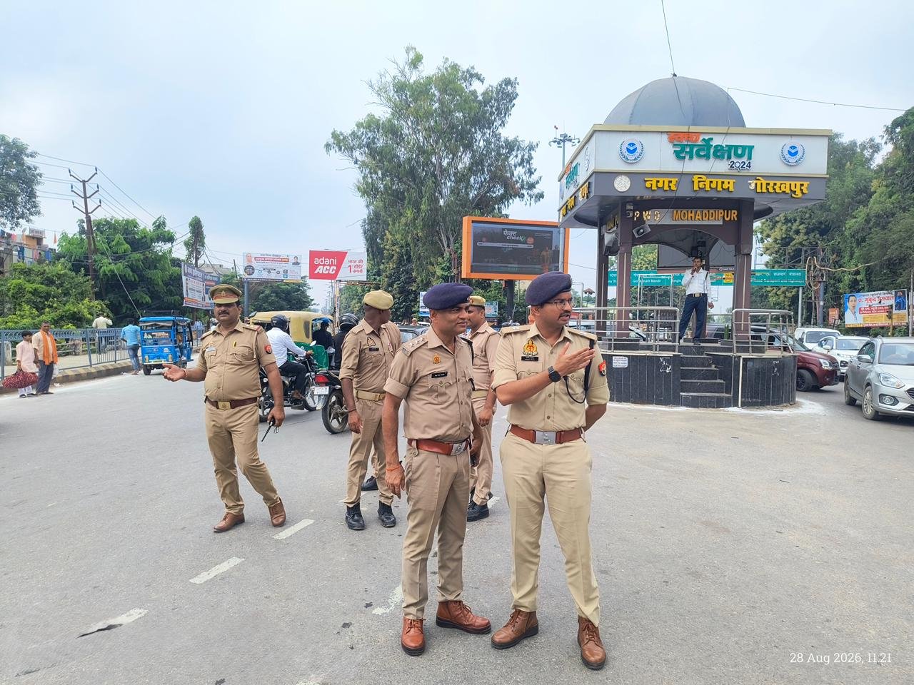 शहर की यातायात व्यवस्था को लेकर पुलिस अधीक्षक नगर का स्थलीय निरीक्षण, पुलिसकर्मियों को दिए सख्त निर्देश