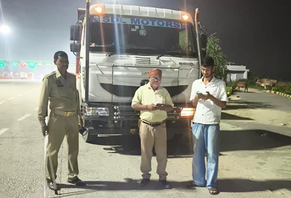 गोरखपुर में खनन विभाग की कार्रवाई का असर, बिना आईएसटीपी परिवहन करने वाले वाहनों में आई कमी